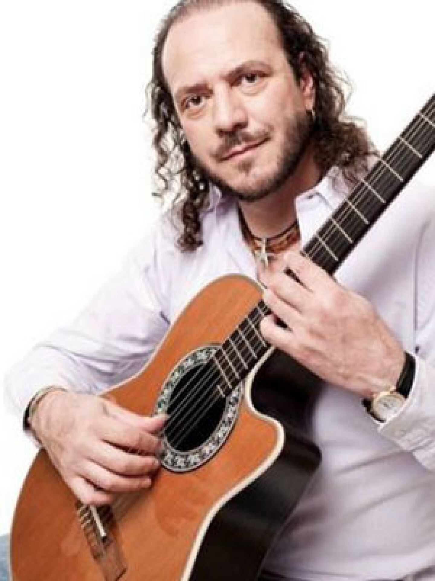 El cantante aclaró que no demandará a Thalía.
