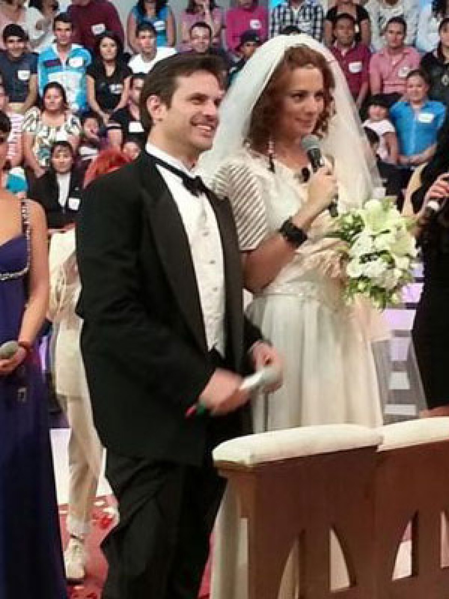 A la ceremonia acudió Maribel Guardia y Radamés de Jesús.