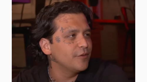 Christian Nodal revela que tiene secuelas físicas de accidente automovilístico y que también toma terapia psicológica.png