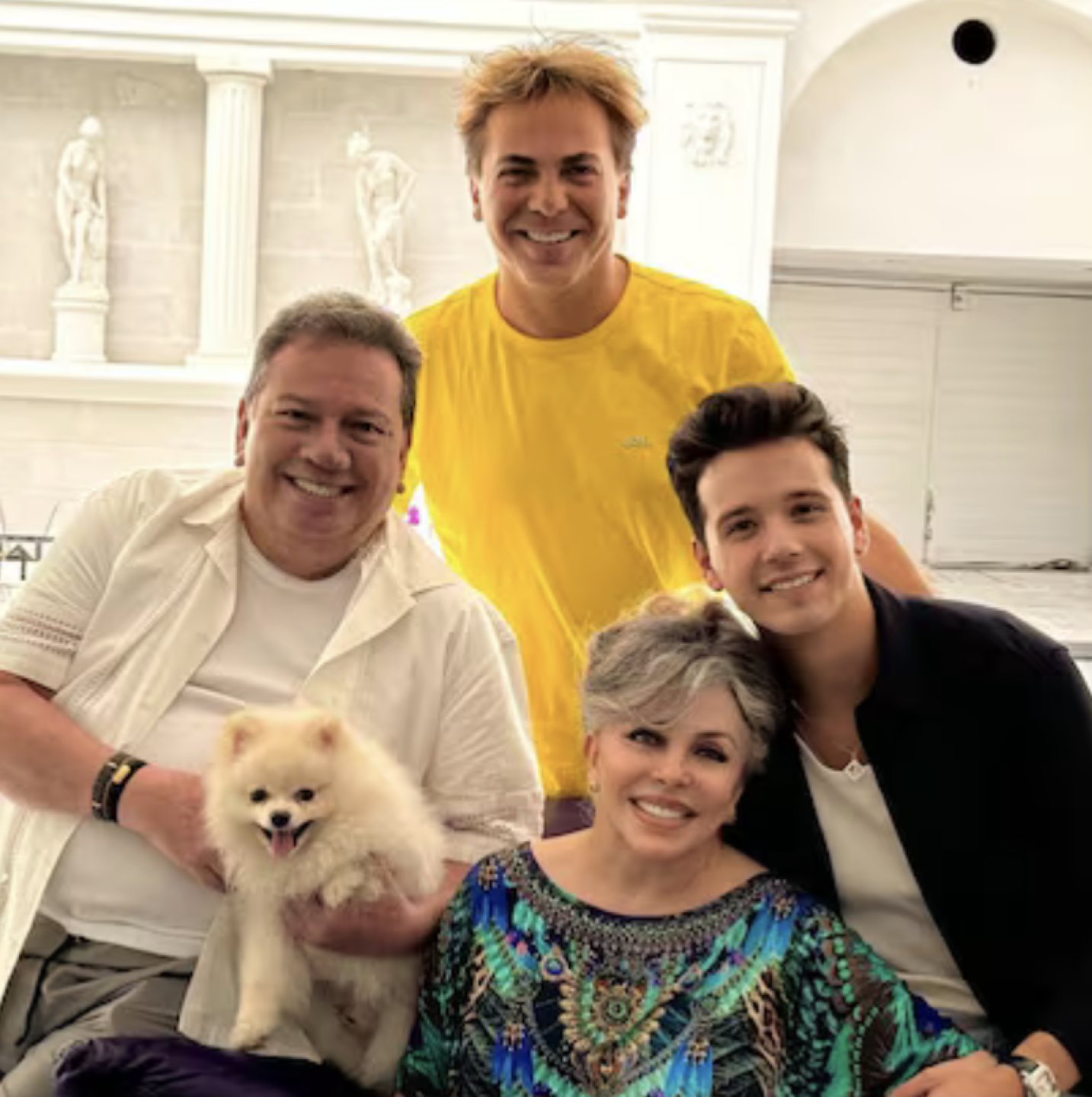Cristian Castro, Coque Muñiz, Axel Muñiz y Verónica Castro