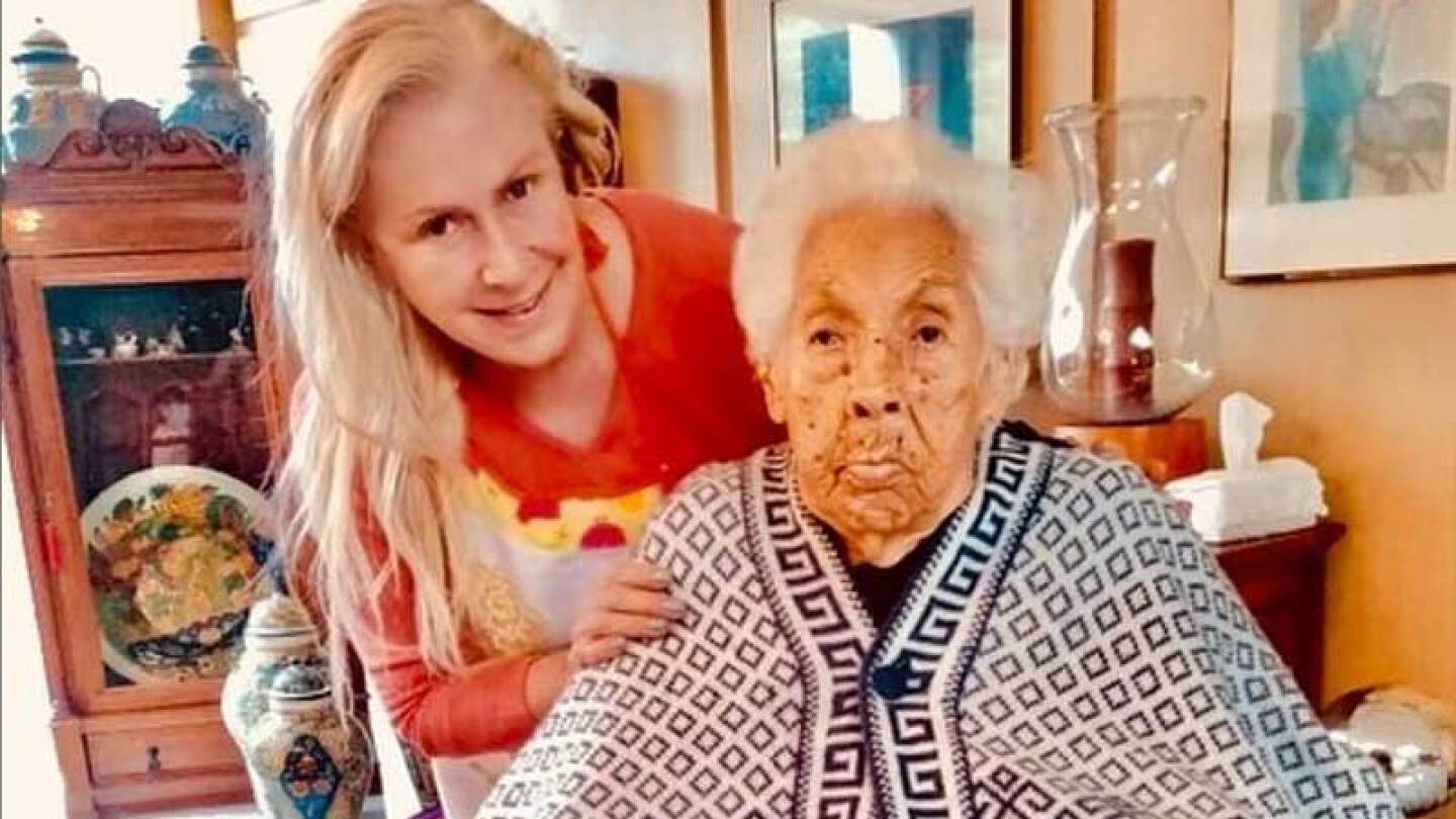 La abuela de Thalía festejó su cumpleaños
