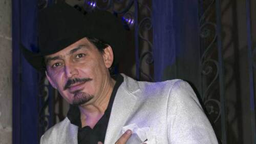 José Manuel Figueroa le contesta Julián Figueroa.