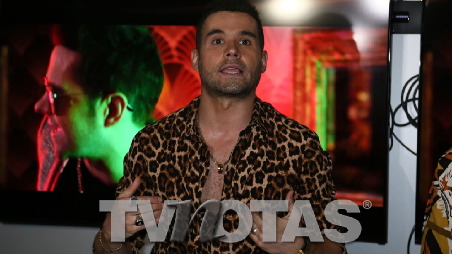 Eleazar Gómez asegura que continúa tomando terapias