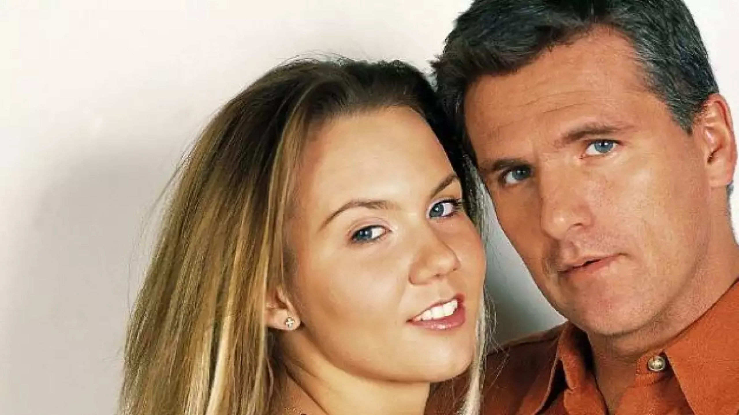 Michelle Vieth y Héctor Soberón.png