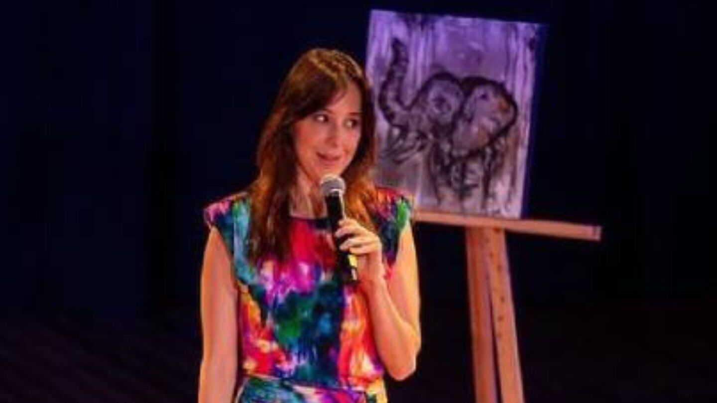 Sofía Niño de Rivera genera polémica por comentarios homofóbicos en su show al ver una relación poliamorosa