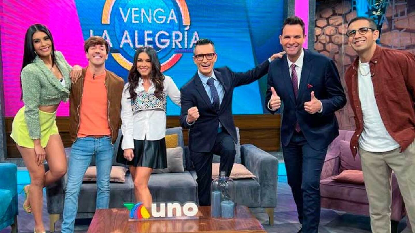Integrantes de VLA tienen fuerte pelea en pleno programa en vivo