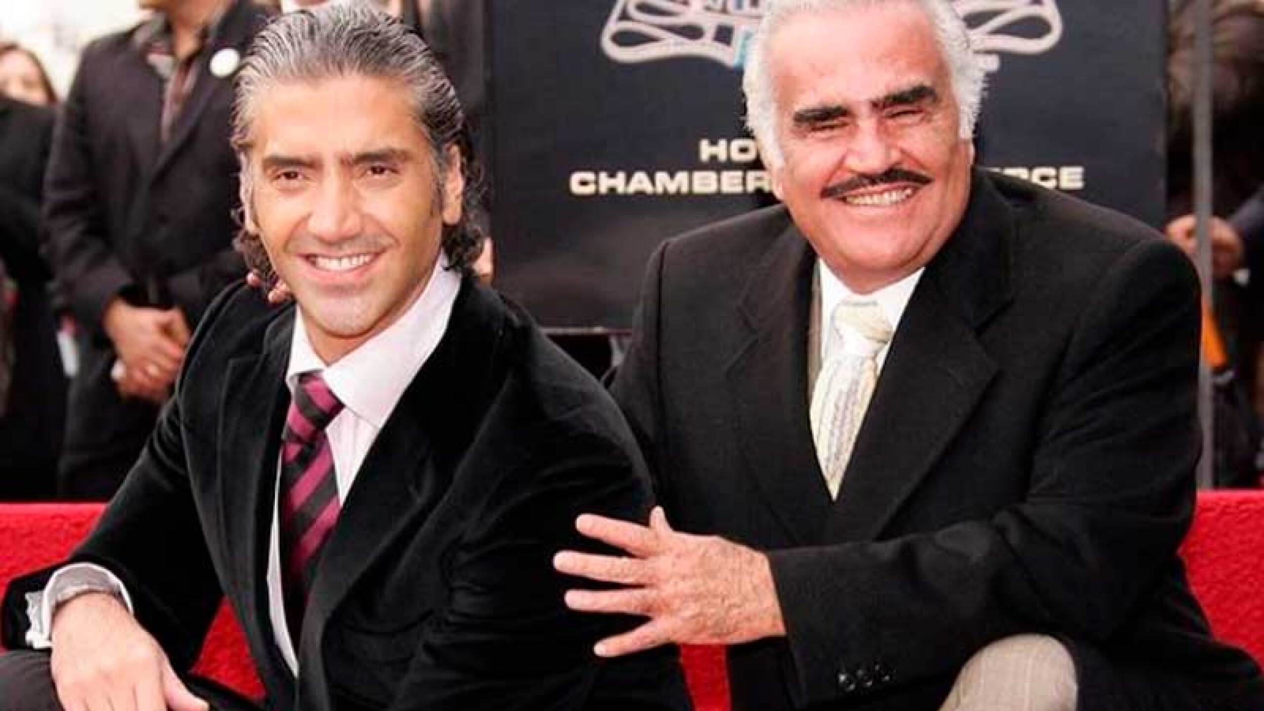 Alex Fernández revela cómo vivió El Potrillo la muerte de Vicente Fernández