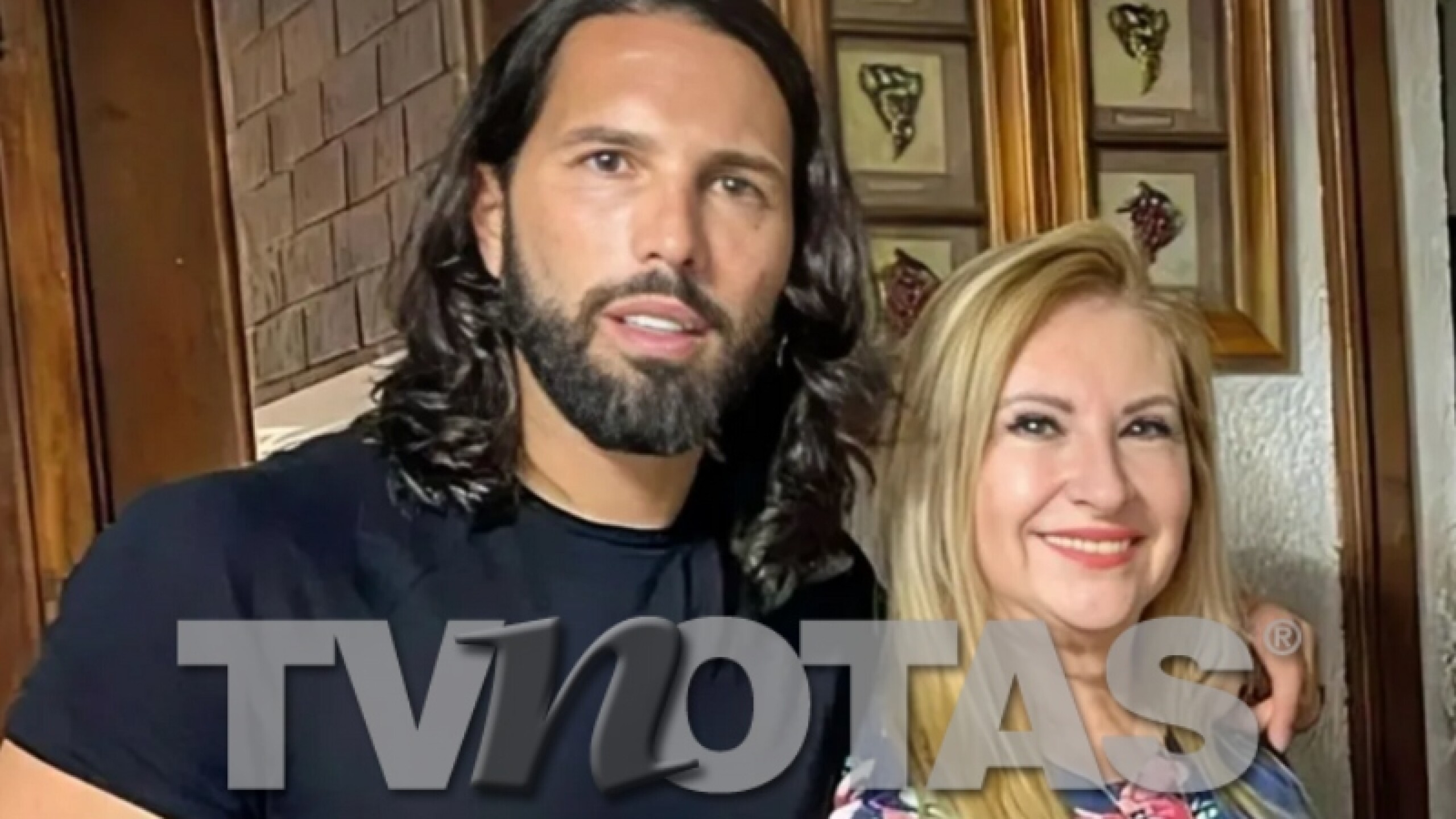 Poncho de Nigris y doña Lety.jpg