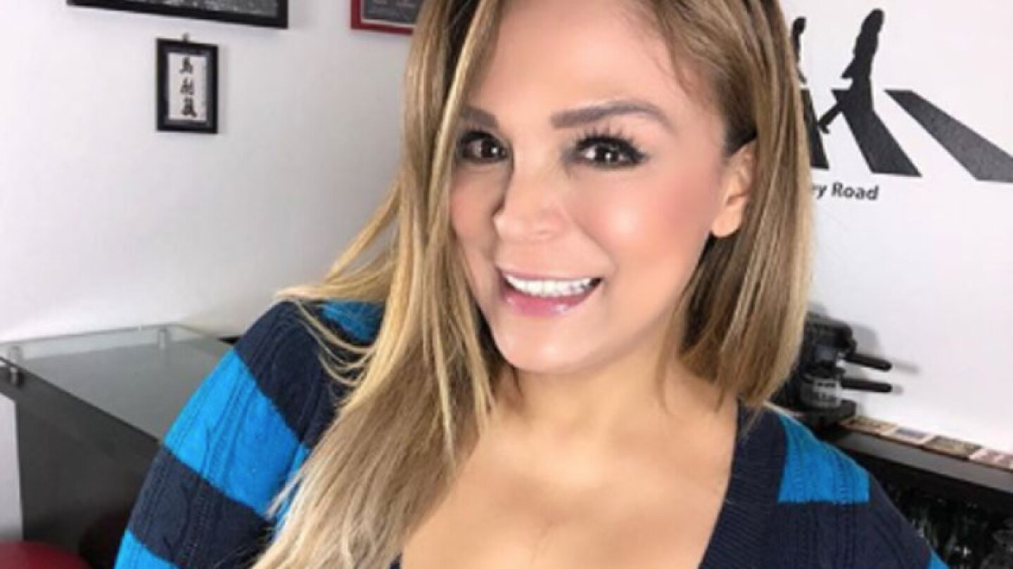 Brenda Bezares jura que es pijama, pero esta prenda desató la lujuria