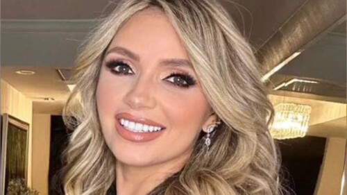 Angélica Rivera  sonriendo