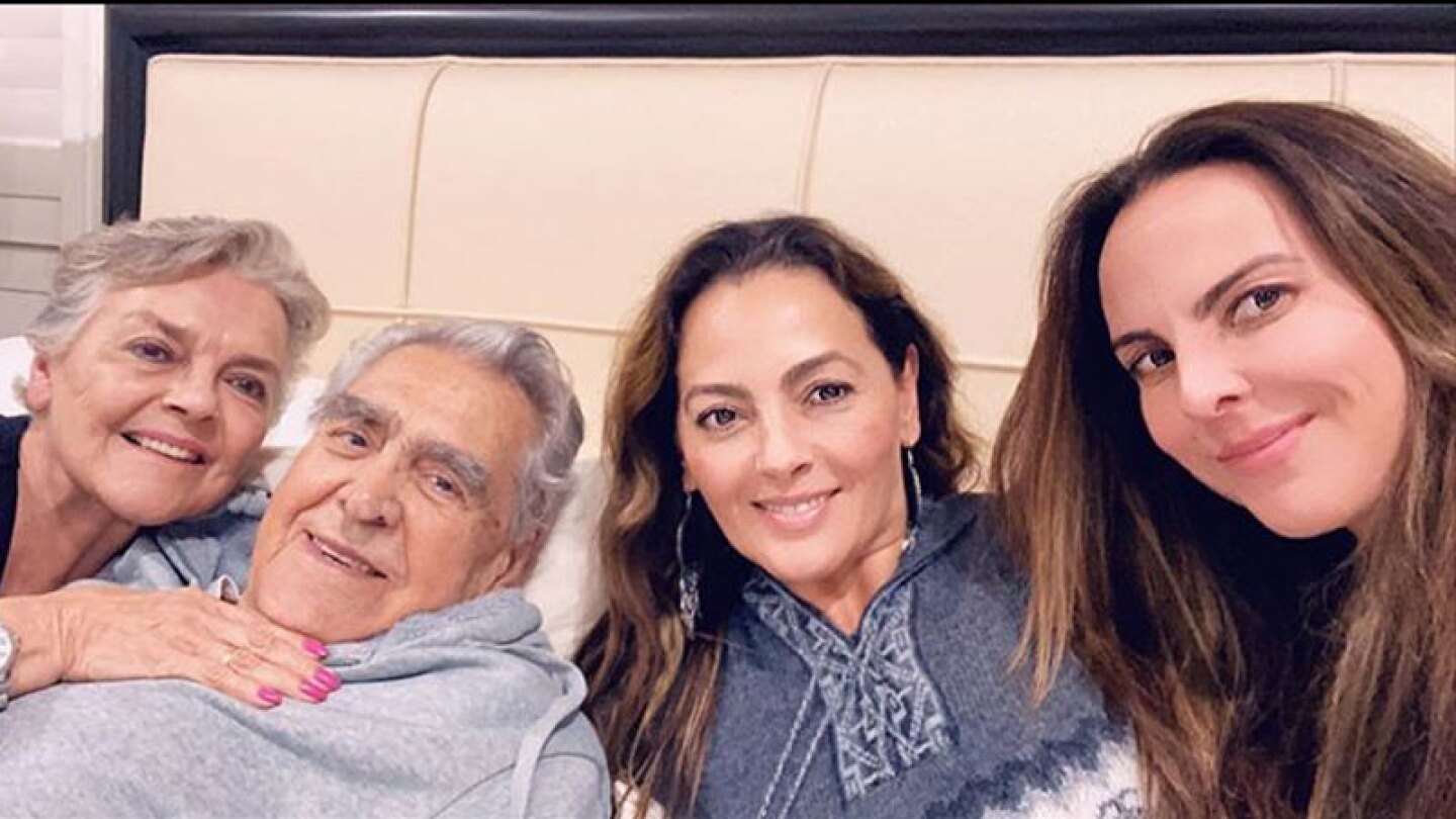 Instagram @katedelcastillo