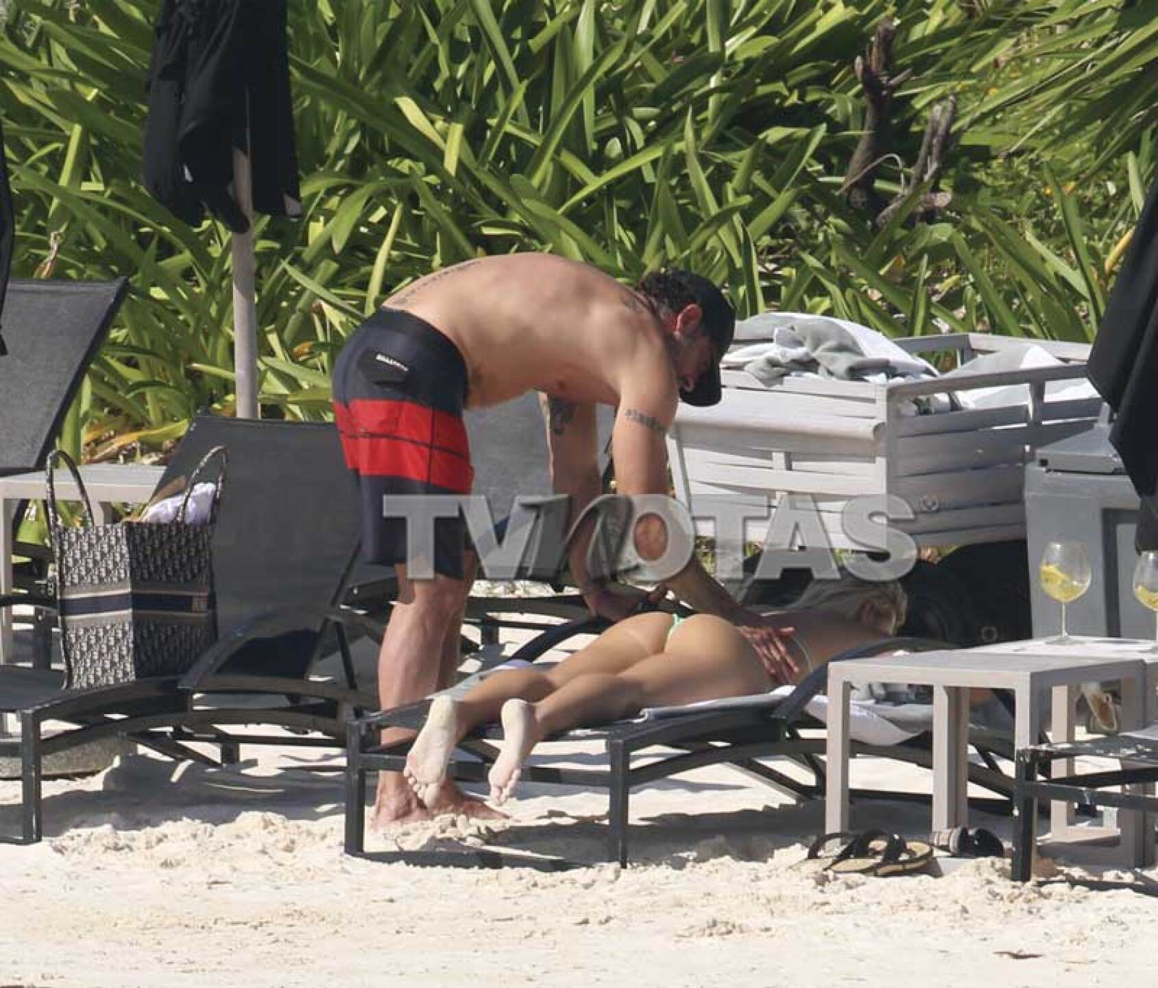Gabriel Soto e Irina Baeva disfrutan de su amor