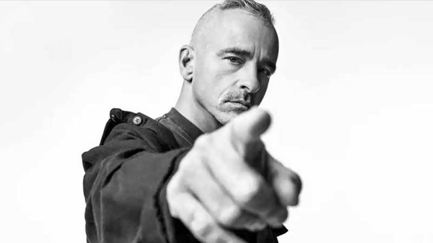 Eros Ramazzotti deja el escenario por sus fans 