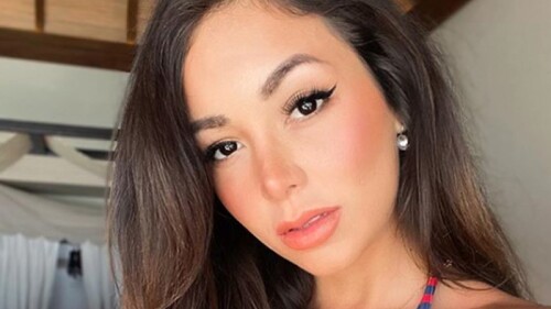 En plena cuarentena, Caeli se pone de espaldas en embarrados mallones