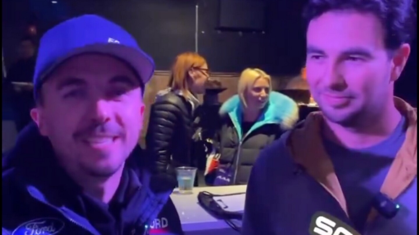 Checo Pérez y Frankie Muniz