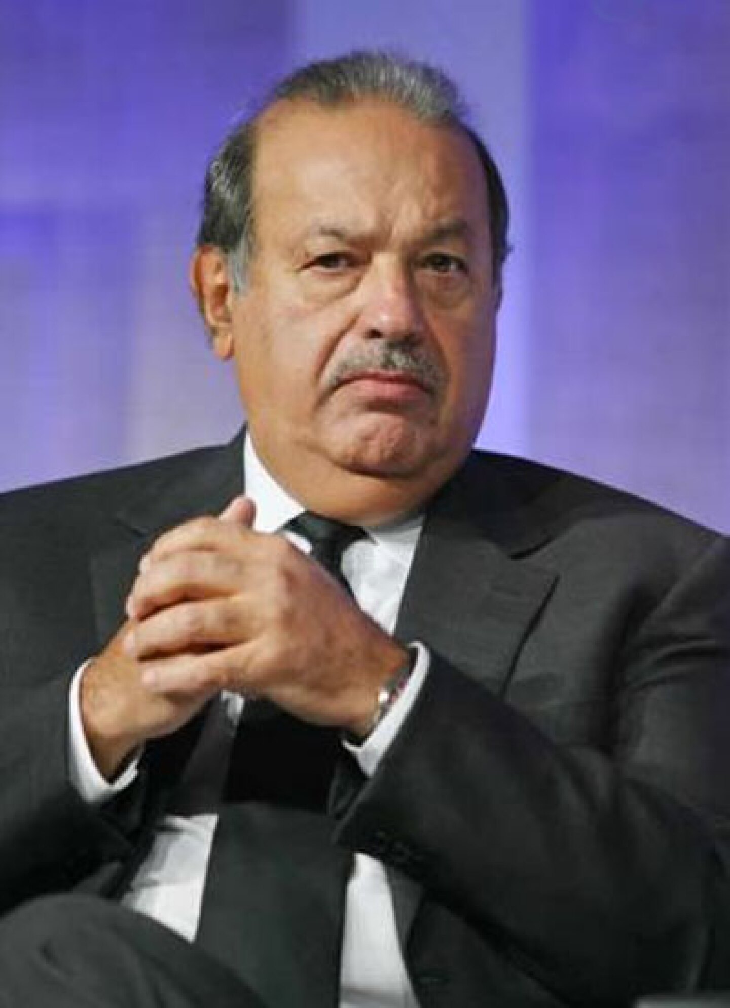 Carlos Slim es el hombre más rico del mundo según la revista 'Forbes'.