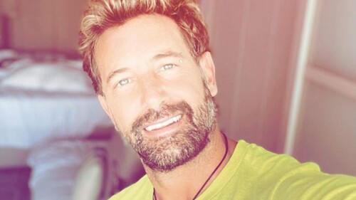 Gabriel Soto y sus hijas recrean foto en Tik Tok
