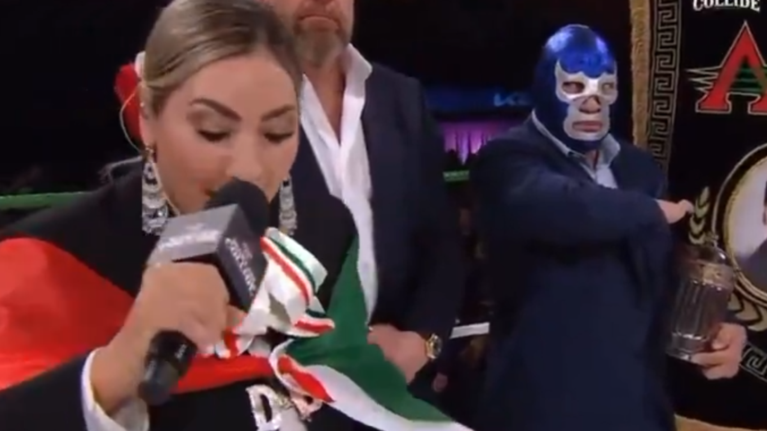 Blue demon y Deyra Barrera