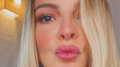 Marjorie de Sousa presume cuerpazo en entallada falda