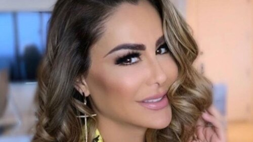 Ninel Conde presume su ardiente cuerpo en sexy bikini azul