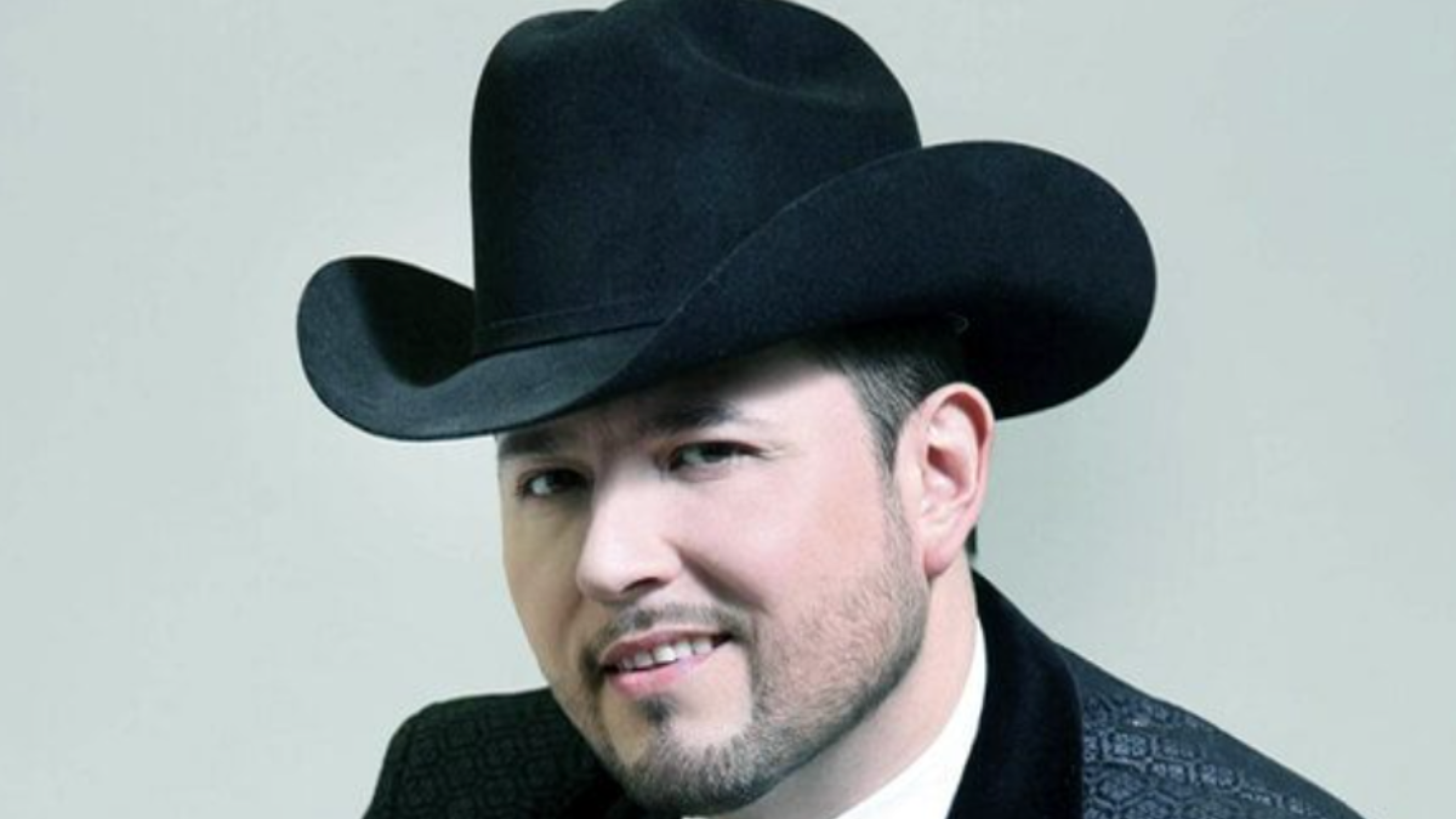Roberto Tapia, cantante de regional mexicano que intentó atentar contra su vida