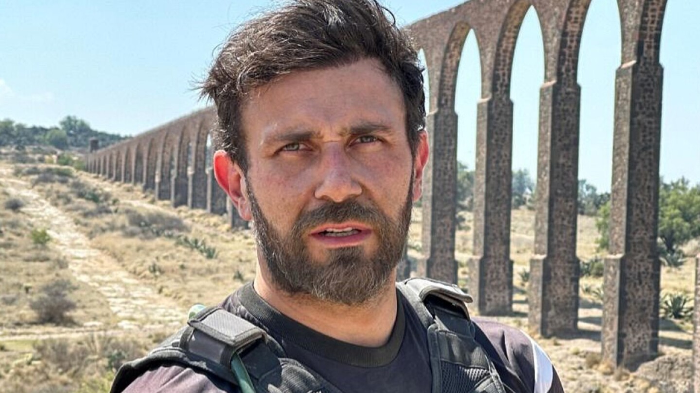 Carlos Ferro romance en el set