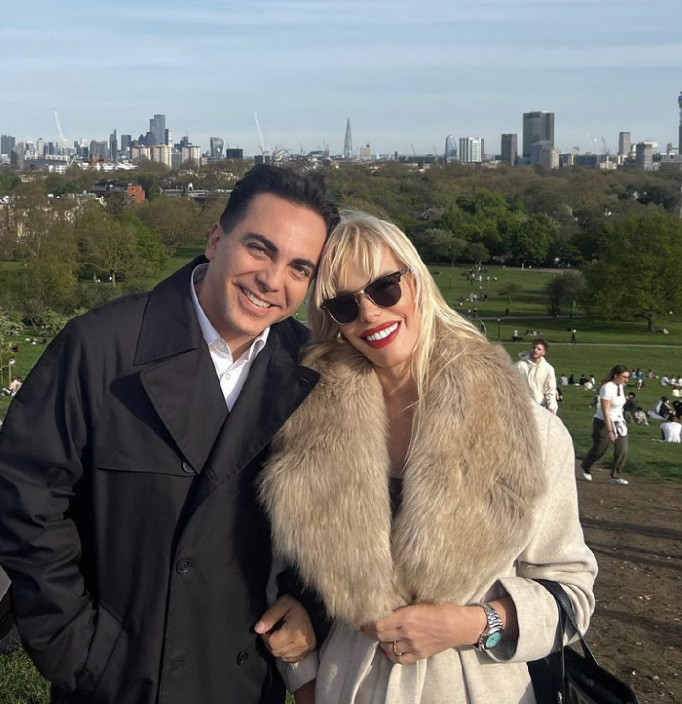 Cristian Castro revela que sigue con su novia argentina