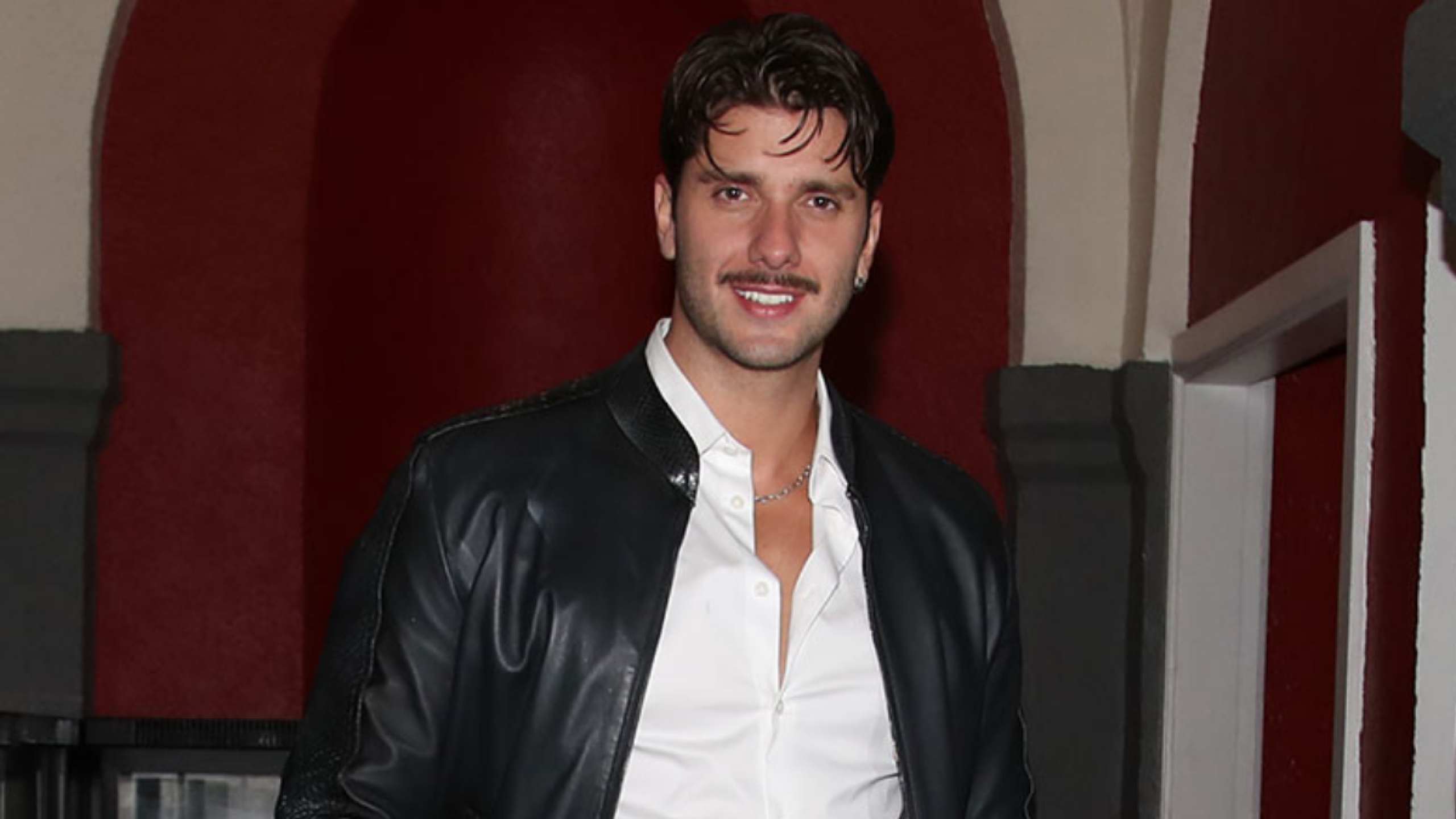 Rodrigo Brand tiene actualmente 30 años de edad y ha tenido varios proyectos en la television.