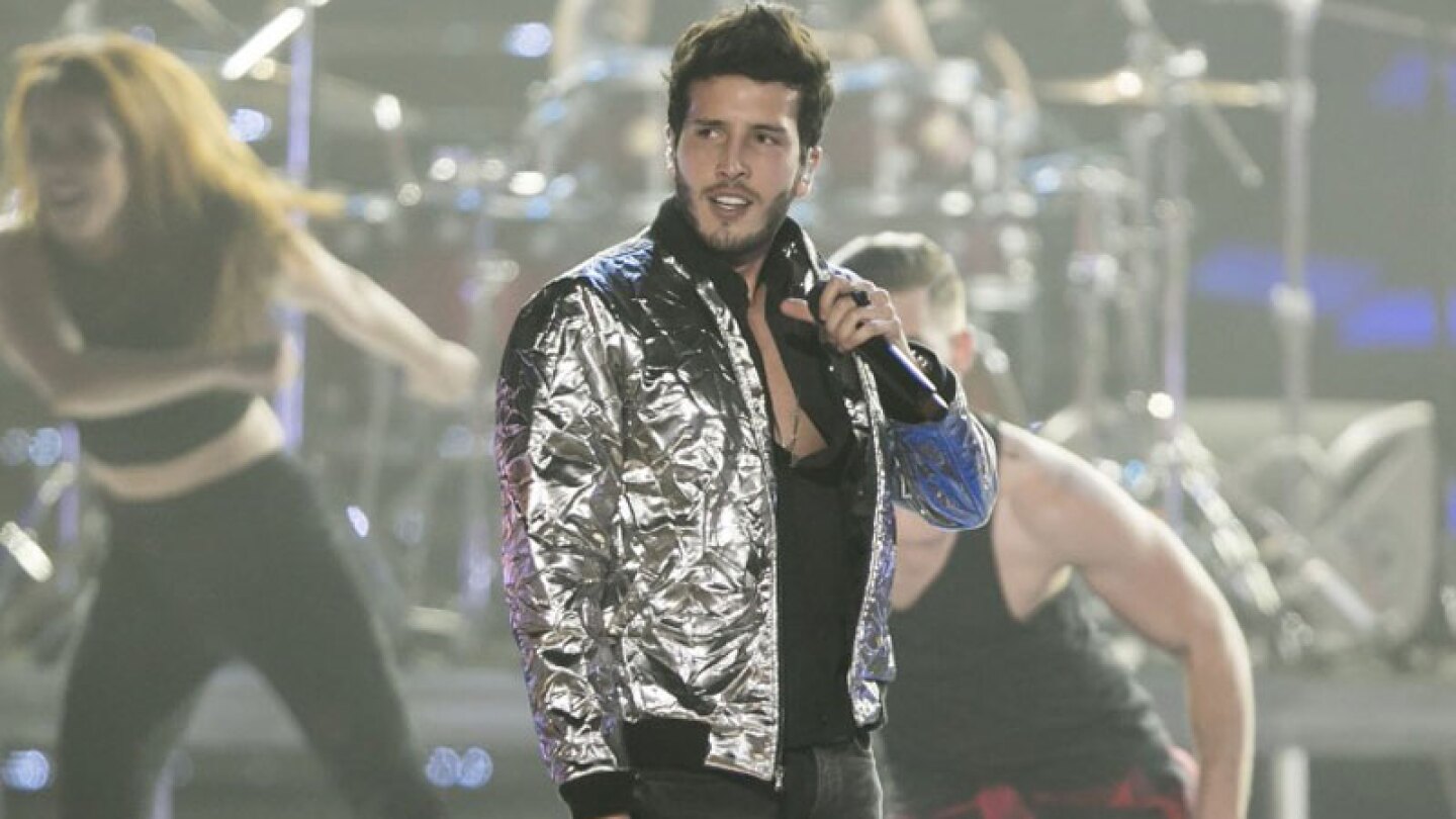 Sebastián Yatra deja de lado el urbano y experimenta en otro género