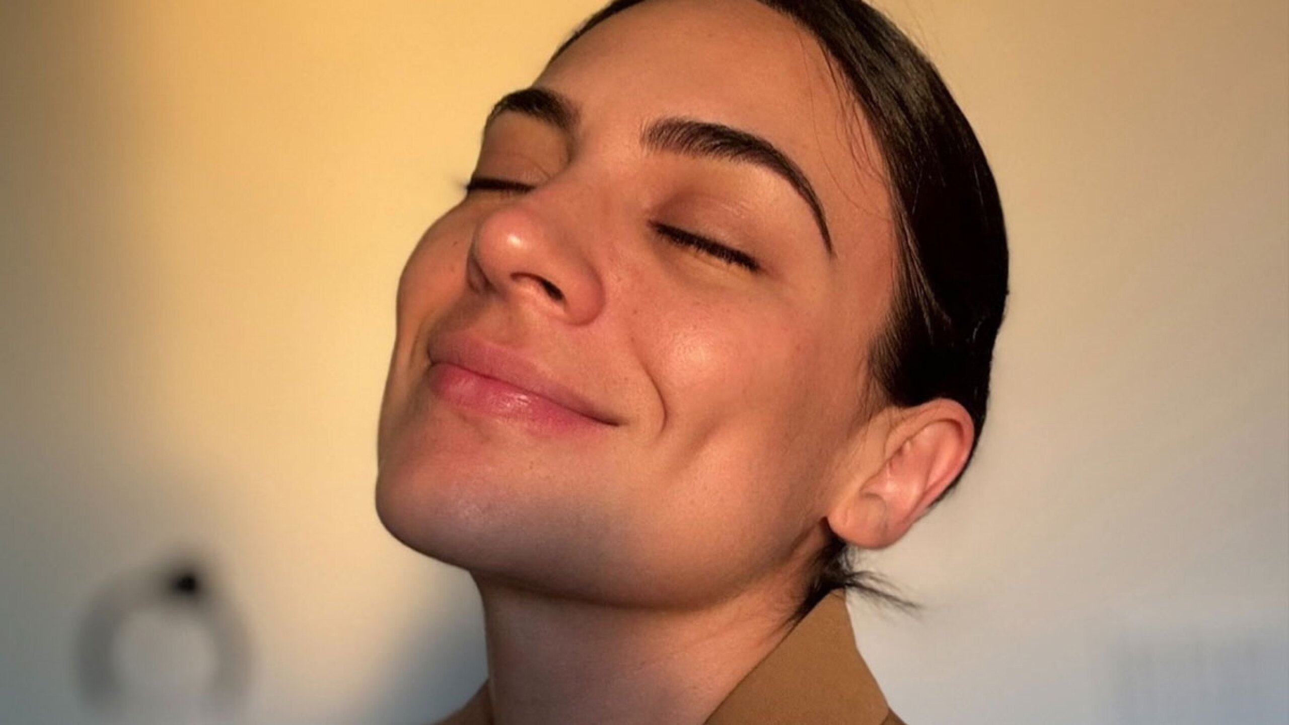 Ana Brenda Contreras presume la carita de su bebé a una semana de su ...