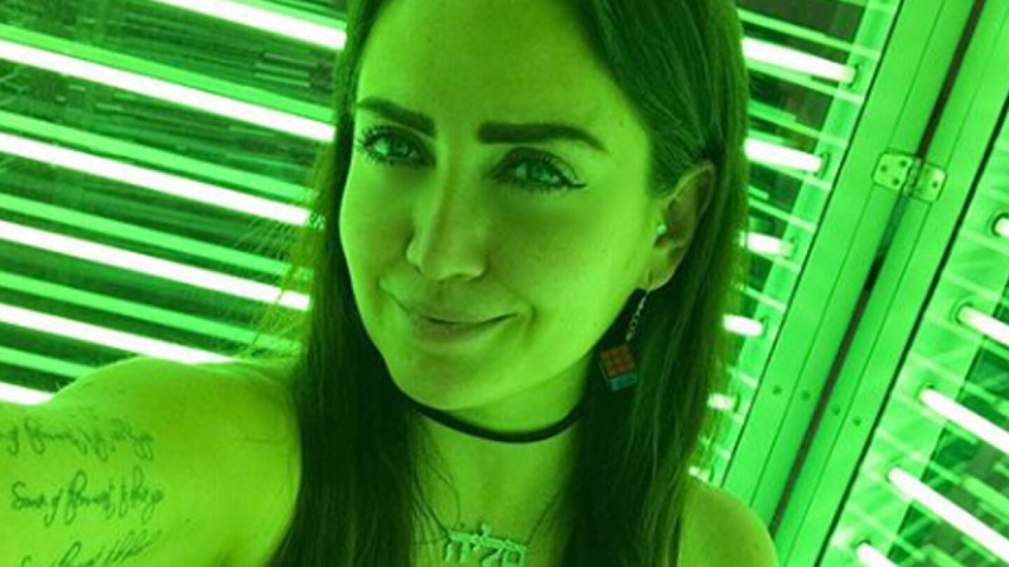 Celia Lora es destrozada en redes por ‘quitarse panza’ con retoque