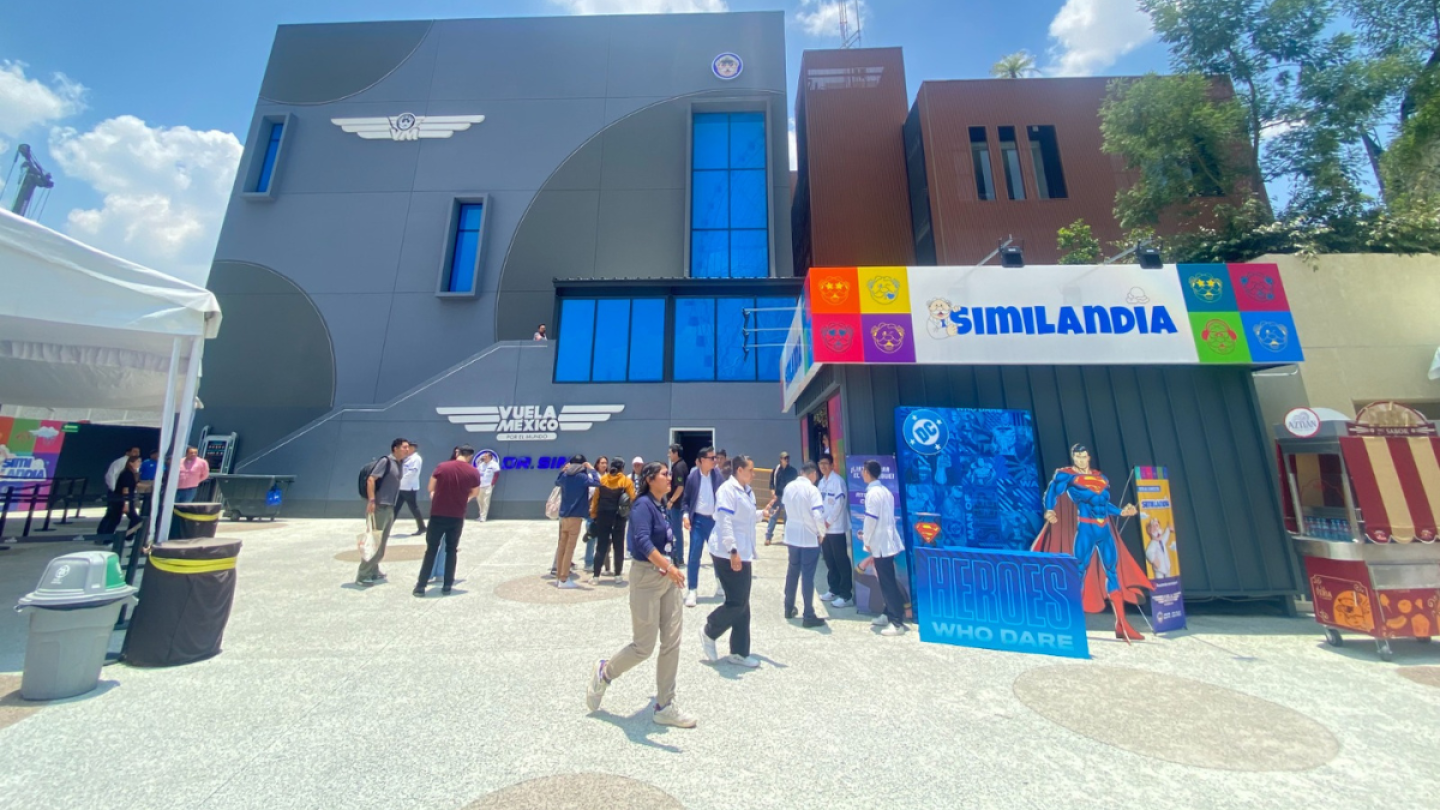 Simulador "Vuela México por el mundo" en Parque Aztlán con Similandia