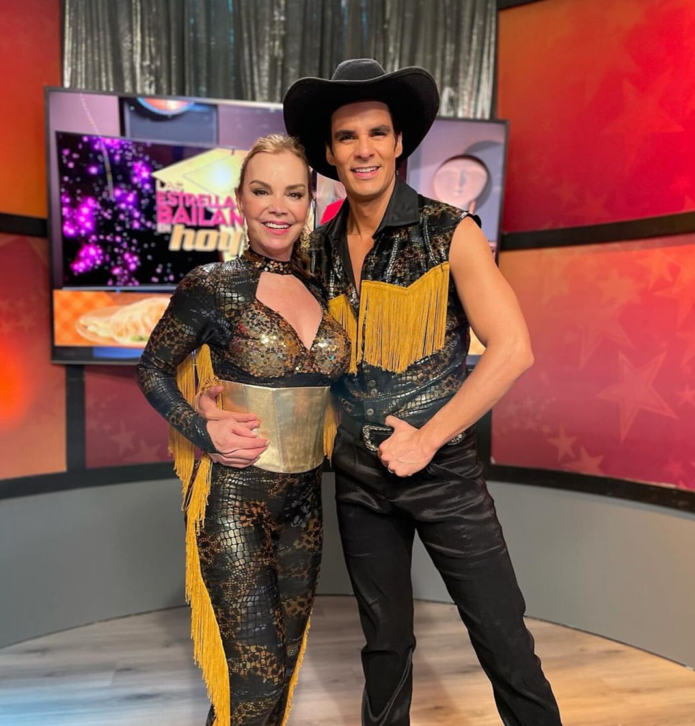 Gaby Goldsmith y Eduardo Barajas en Las estrellas bailan en Hoy