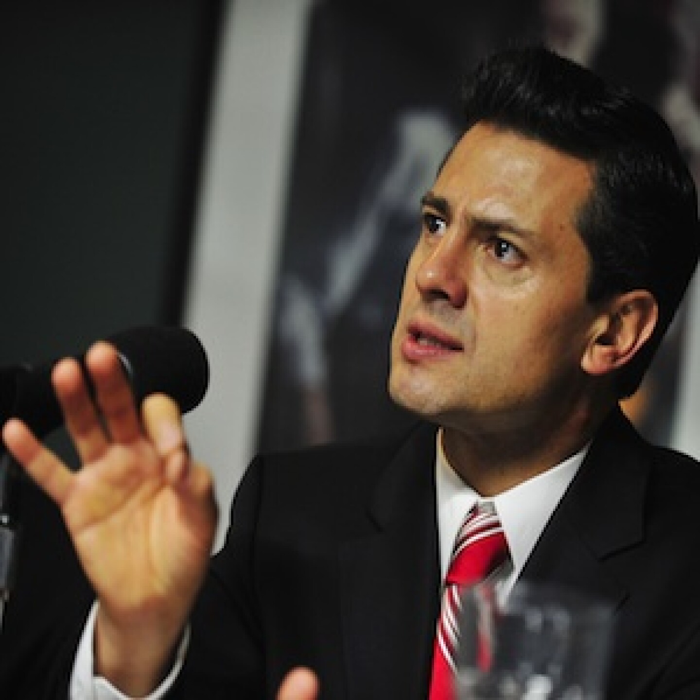 Enrique Peña Nieto asegura que sus rivales están dando patadas de ahogados. Foto: Notimex