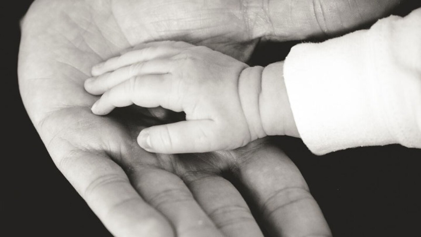 Los papás se llevaron una sorpresa cuando el pequeño llegó a este mundo; los doctores no saben qué hacer.