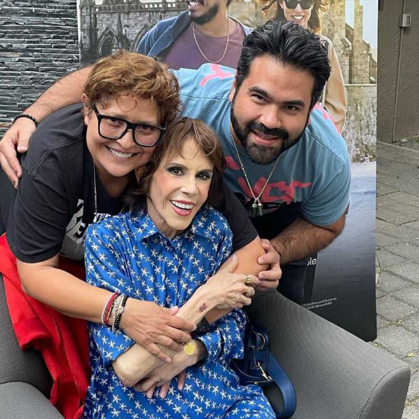 Karime Lozano se entera en plena entrevista de la muerte de Rebecca Jones; reacciona devastada