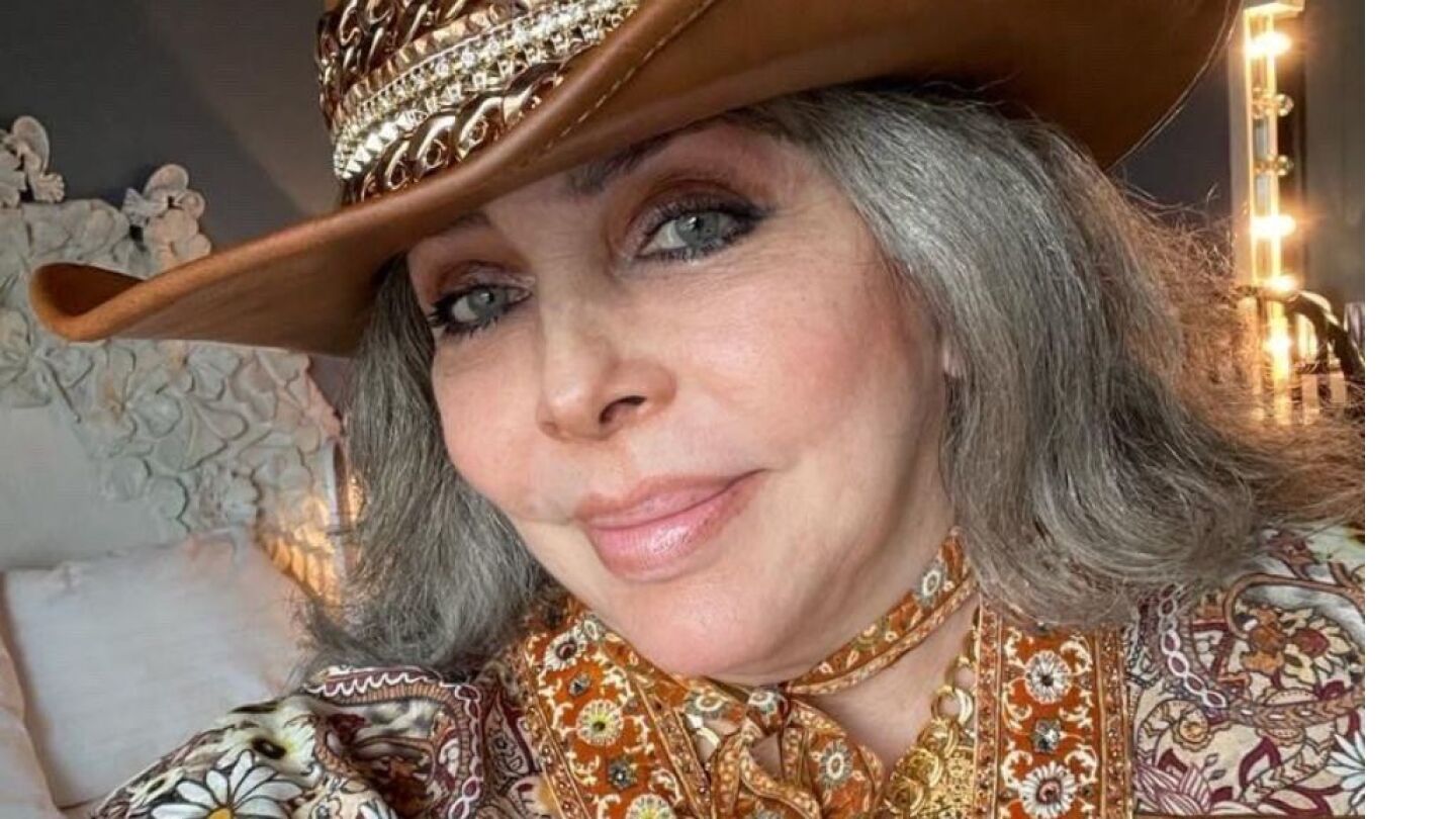 Verónica Castro y su hermana pelean por herencia; no se quedó con los bienes que le regaló a su mamá