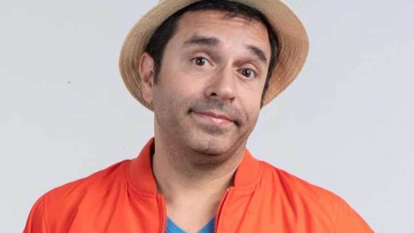 reynaldo rossano quiere conquistar novia excompañera 15 años menor que él