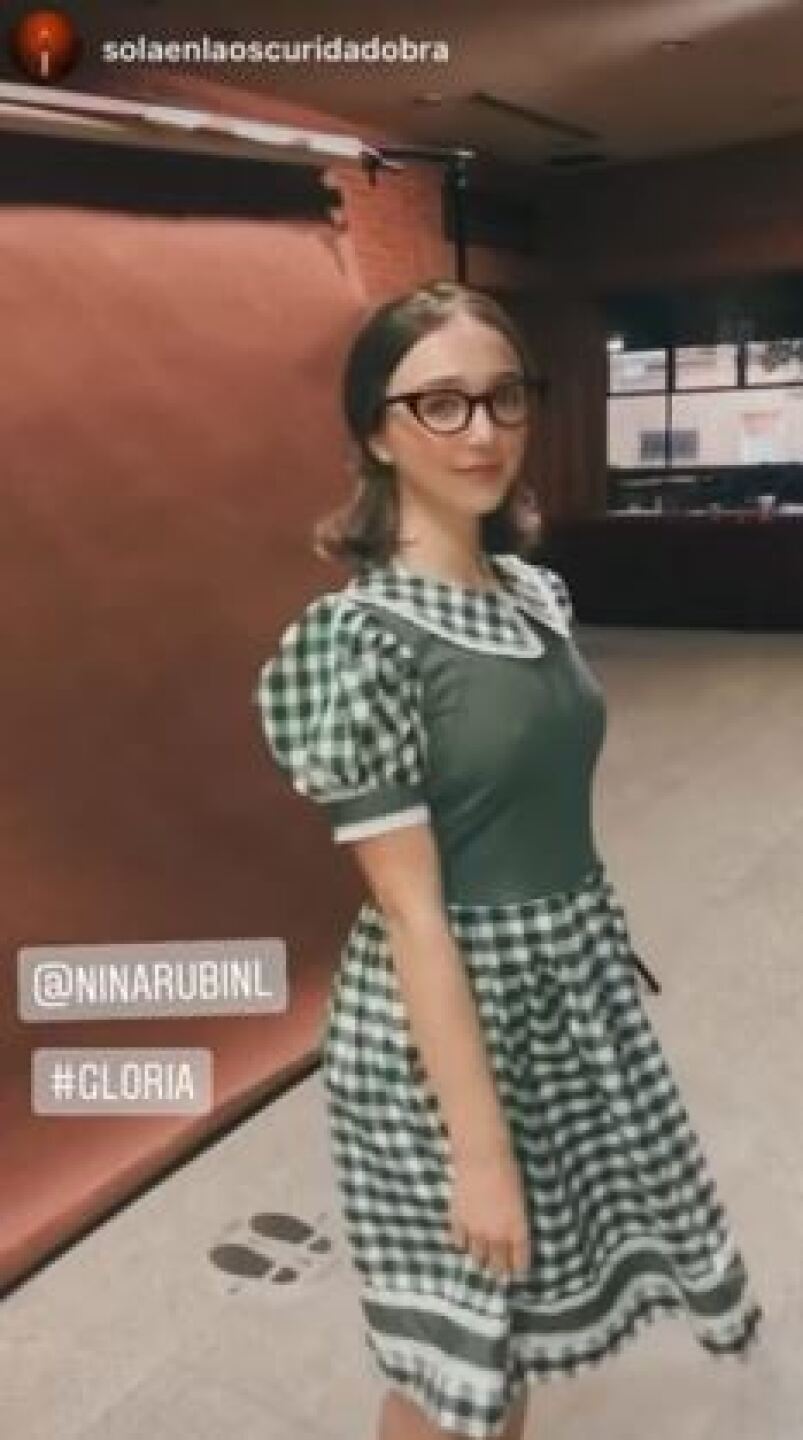 Nina está contenta.