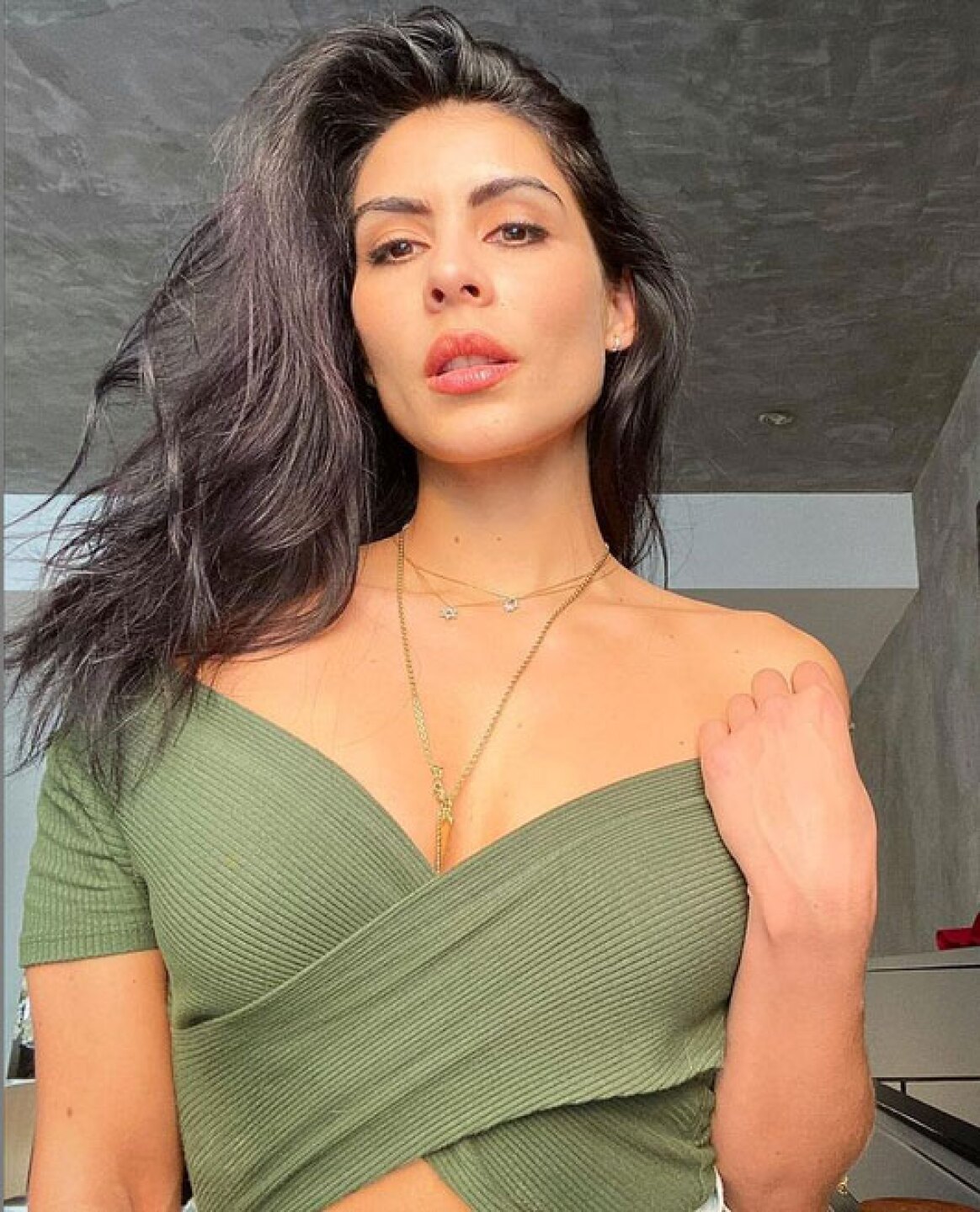 María León fue criticada por un mensaje de opoyo al movimiento feminista