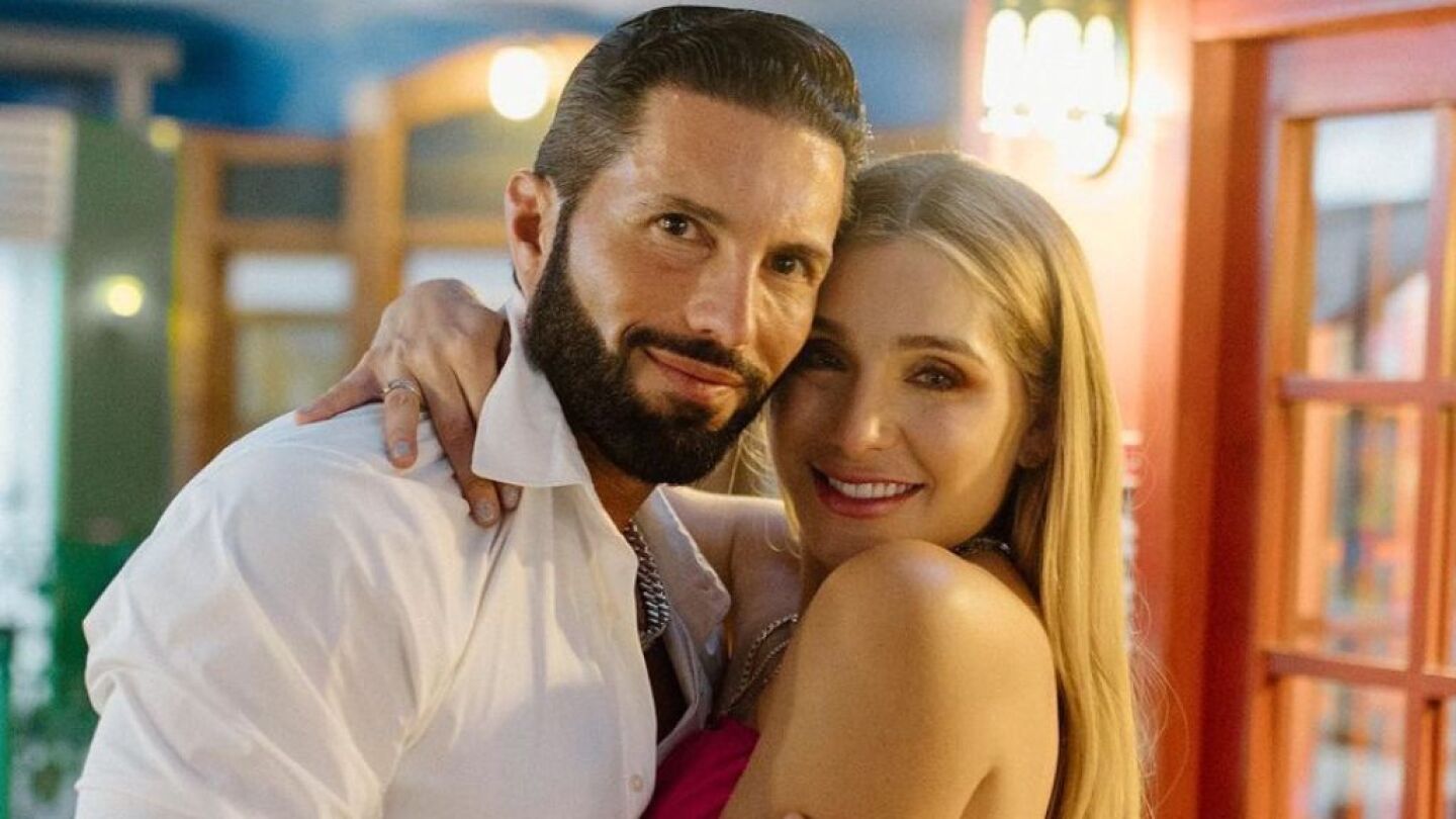 Poncho de Nigris y Marcela Mistral