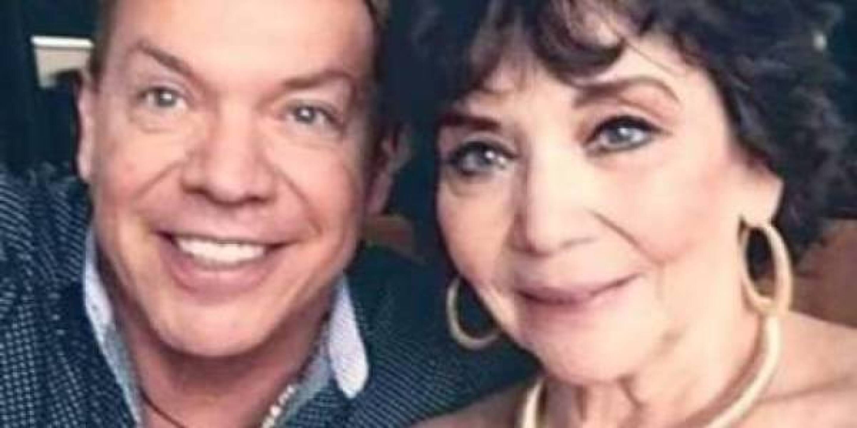 Marcos Valdés y su mamá