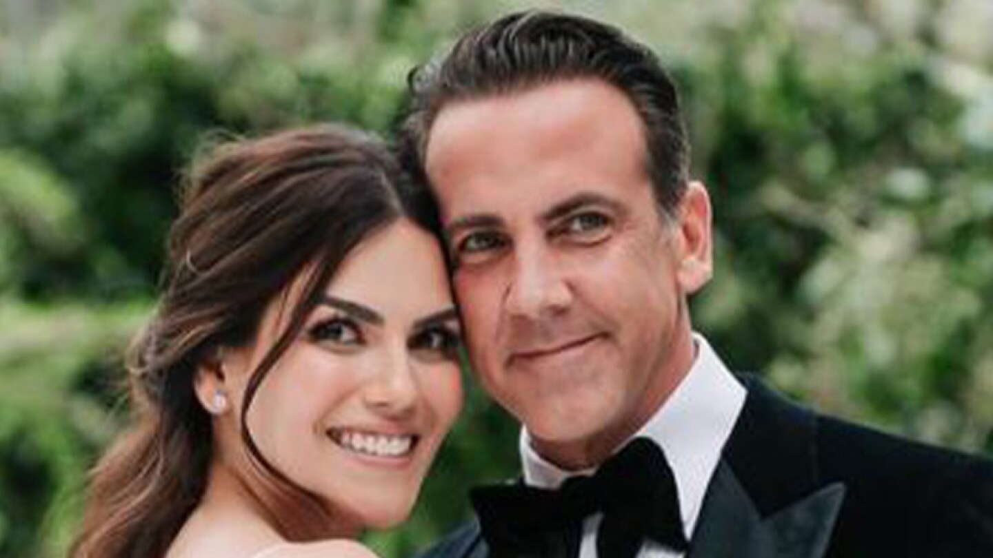 Carlos Ponce y Karina Banda encargarán bebé