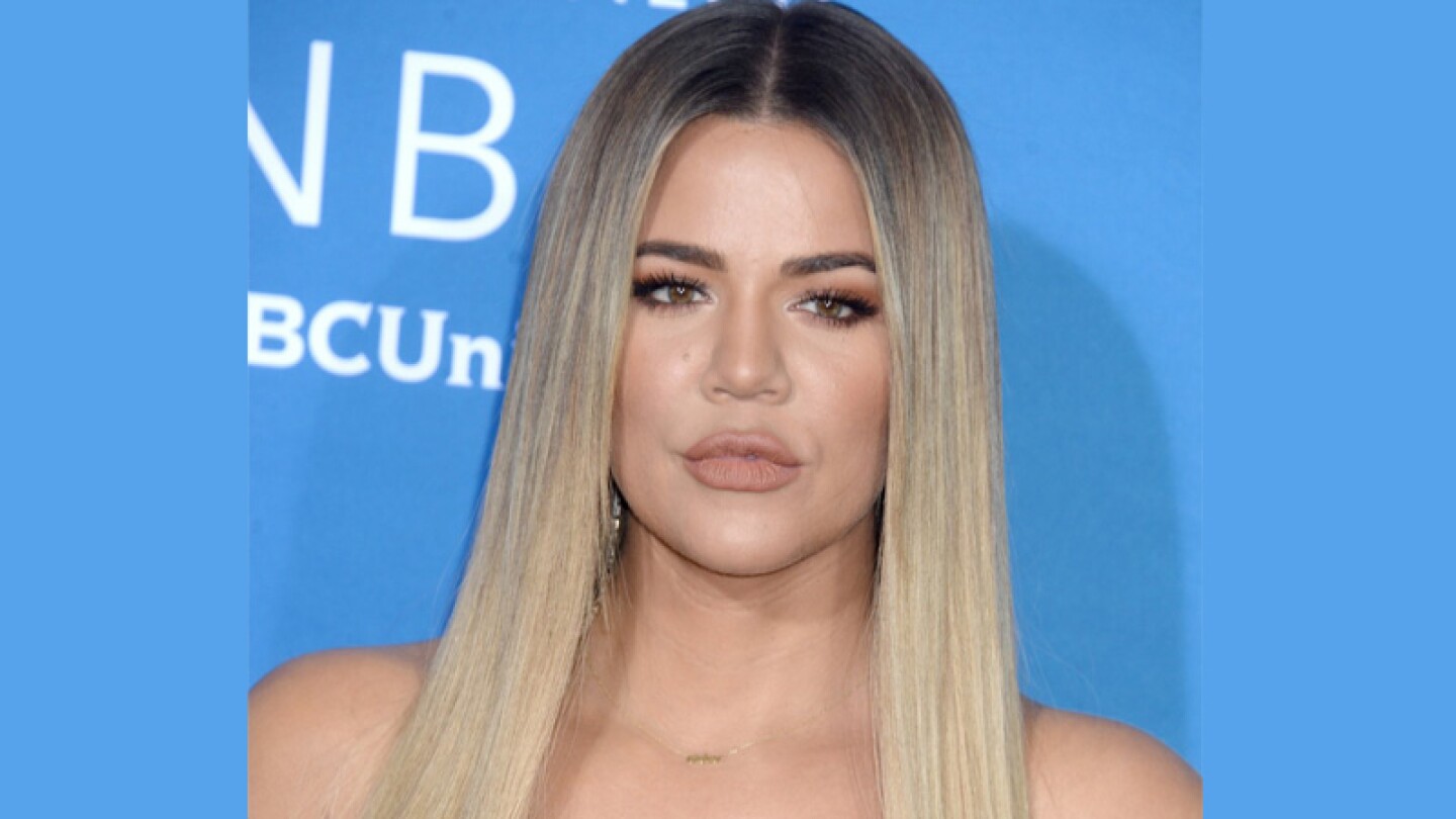 Khloé Kardashian en topless