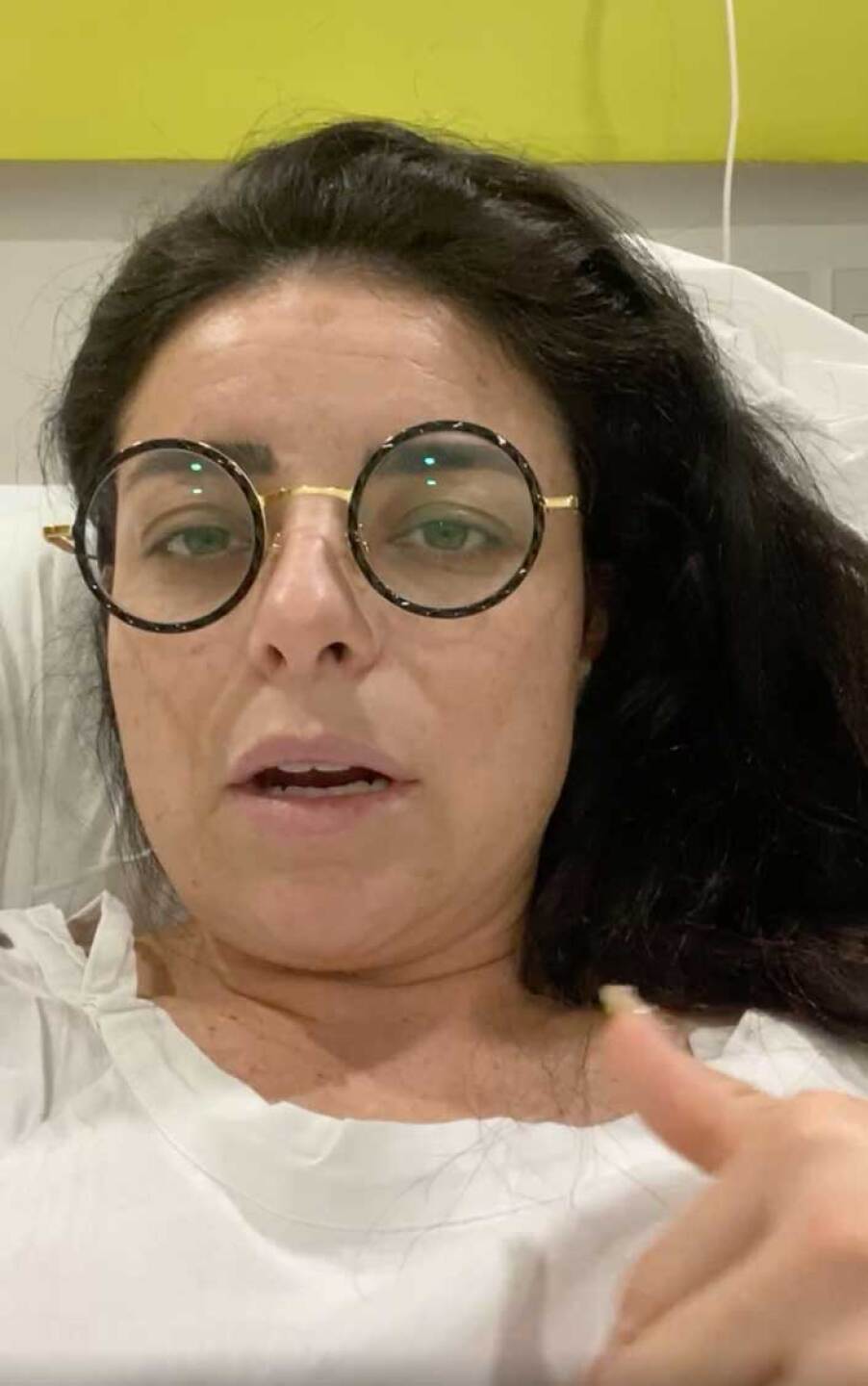 Violeta Isfel llega al hospital