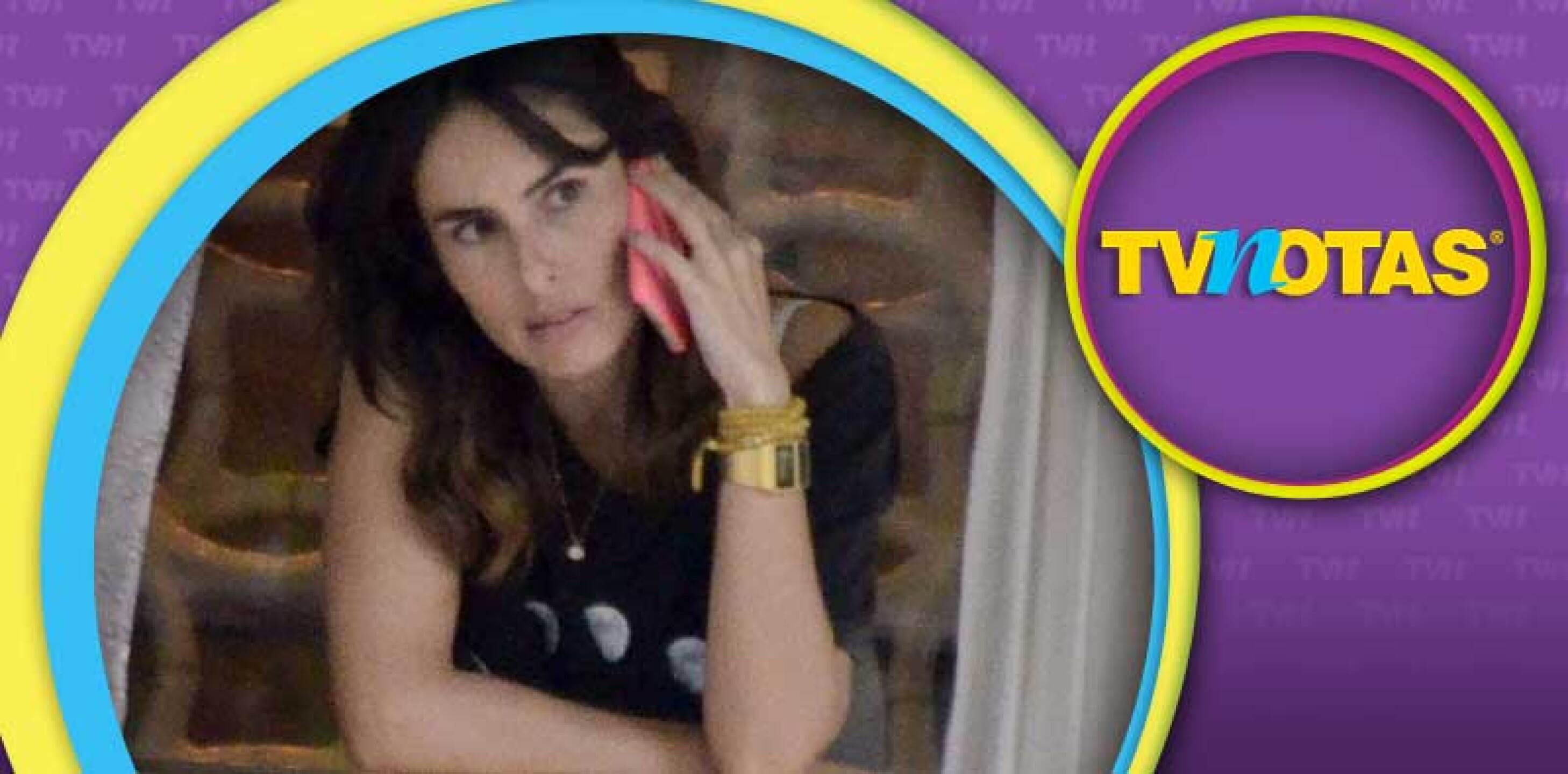 Se fue de viaje con él a Nueva York.