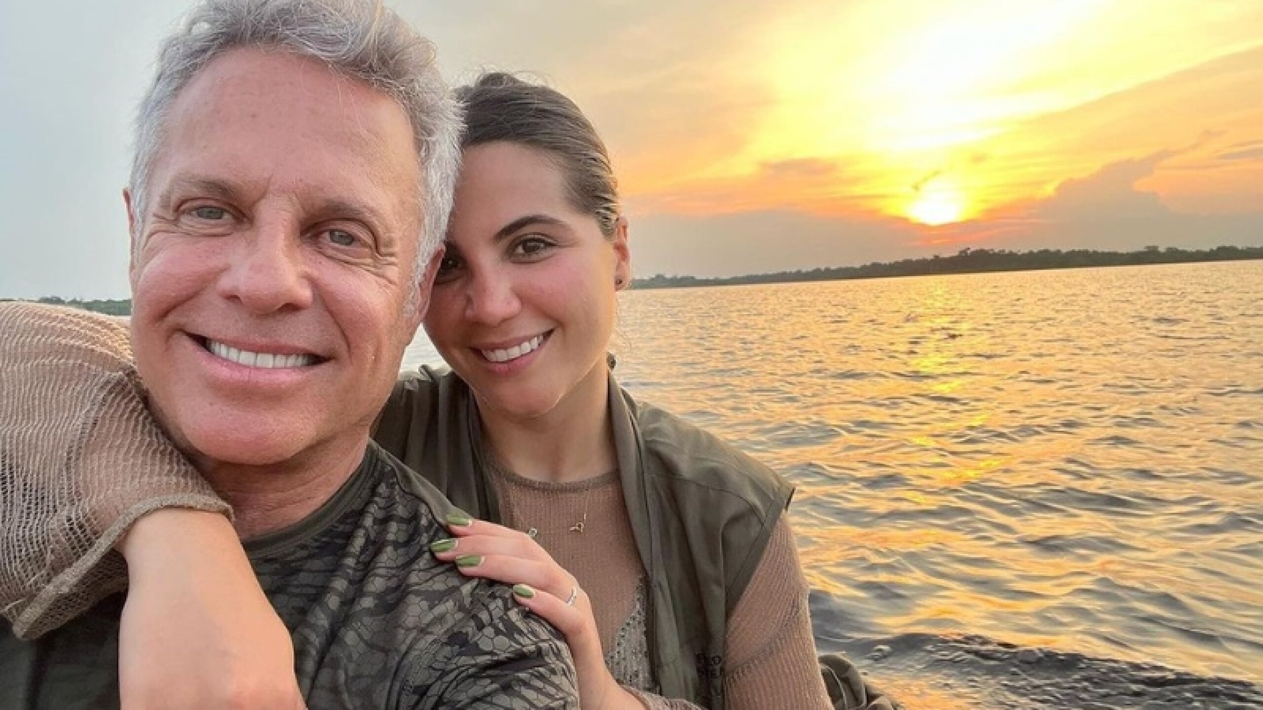 Alexis Ayala y Ana Brenda Contreras novios