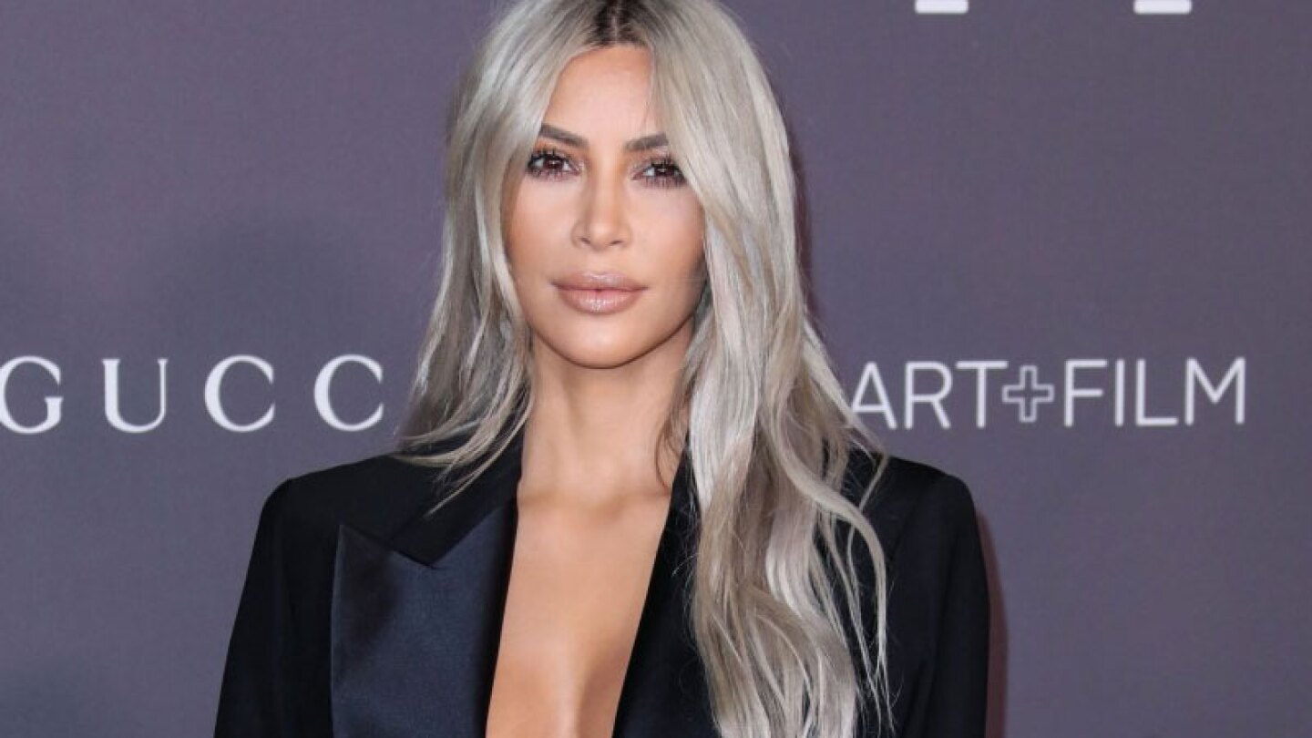 Kim Kardashian tuvo penosa falla en su vestuario con terrible descuido íntimo