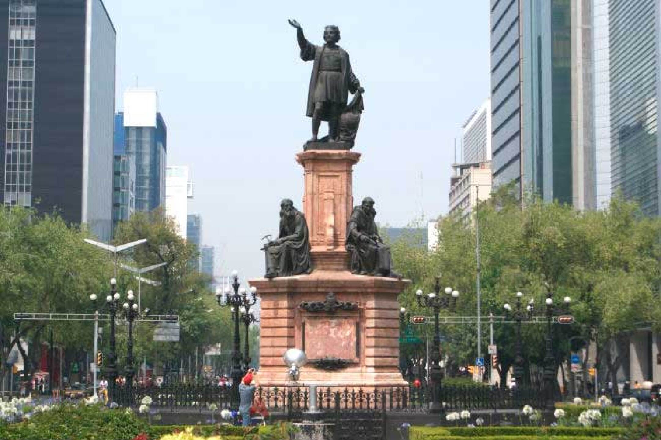 La estatua de Cristobal Colón dejará de estar en su lugar