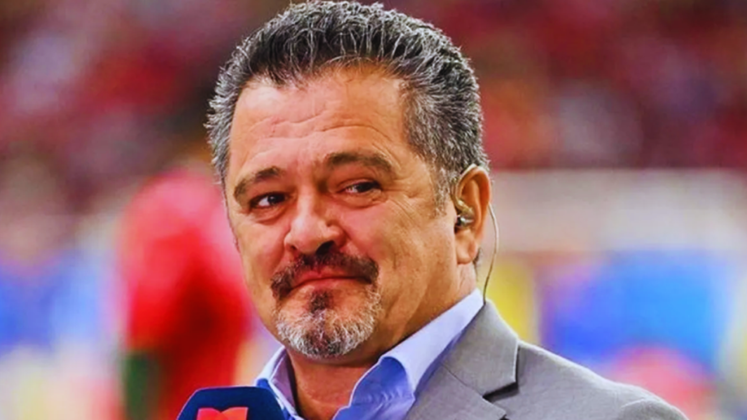 Carlos Hermosillo, exfutbolista y actual comentarista de televisión